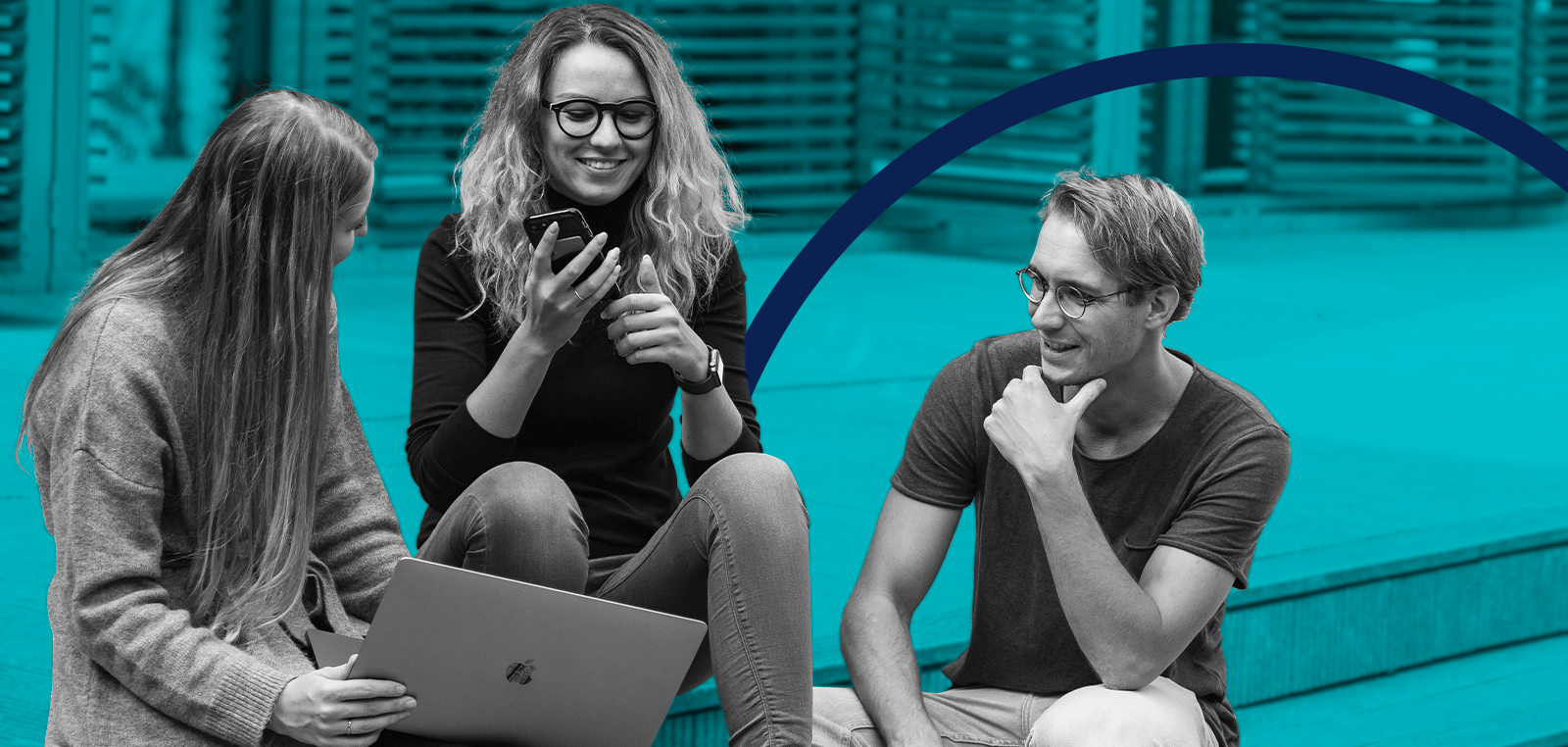 Social Media Strategies to Build a Brand Community